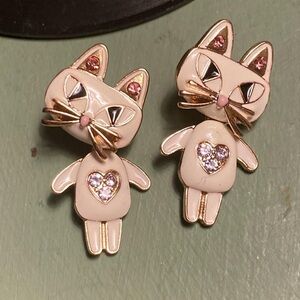 Betsey Johnson Two piece cute little white cat with pink glitter accents NWOT